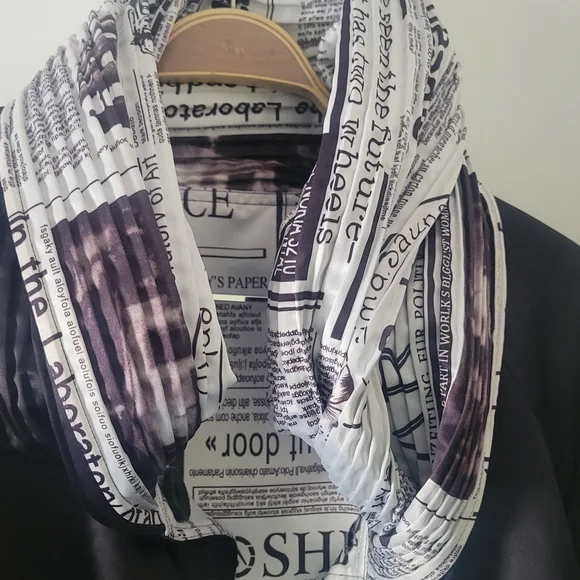 Elegant Newspaper Print/Black Coat - Picture 3 of 6